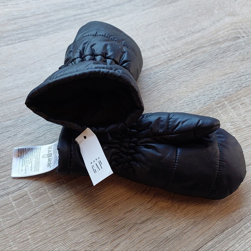 Gap fleece-lined mittens 4T-5T - Picture 6 of 6